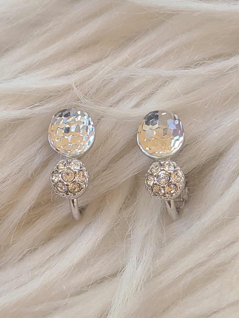 Swarovski Swan Stamped Clip-on Earrings- Great Vintage Condition